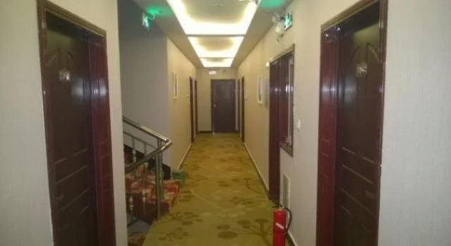 Jinyuan Business Hotel, Book Hotel Hoteller i Yanan med parkering, Parkering
