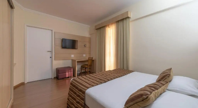 Полулюкс Faro Hotel Atibaia