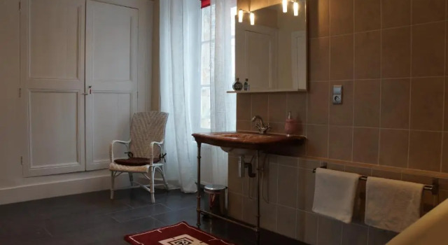 Chateau de Savennes - Caveau de sabrage, Rezervasyon Otel Savennes Puy-de-Dôme