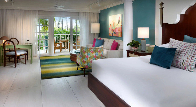 Полулюкс с частичным видом на океан Ocean Key Resort & Spa, a Noble House Resort