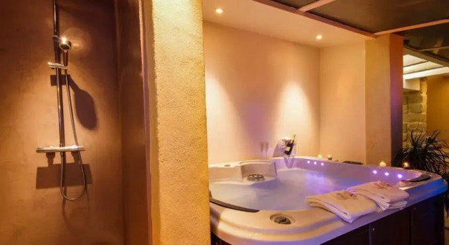 Le Clos De Camargue, Book Hotel Vauvert Gard