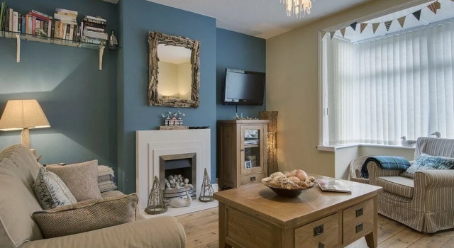 The Margarets, Book Hotel Beer Jurassic Coast