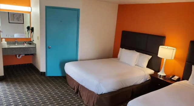 Четырёхместный номер Standard SilverStone Inn North Spokane