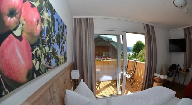 Четырёхместный люкс Wellness Landhaus Parth