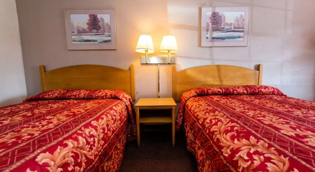 University Inn & Suites, Забронировать Мини-отель Браунсвилл Rio Grande Valley, рядом с Market Square Research Center