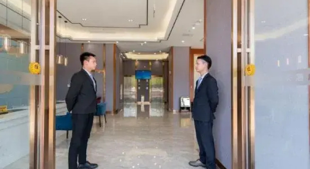 Bihai Yuntian Hotel, Varaa Hotelli Hotellit Sichuan pysäköinnillä, Pysäköinti