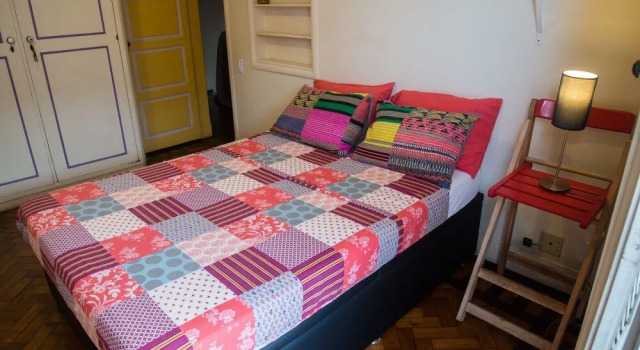 Casa Francisco Guest House, Забронировать Гостевой дом Гостевые дома Рио-де-Жанейро, рядом с Арка Лаппа, Гостевой дом