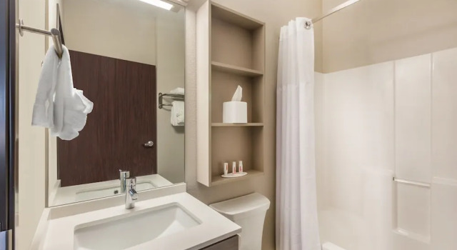 Deluxe huone Microtel Inn & Suites By Wyndham Perry