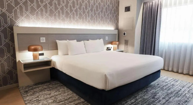 Двухместный люкс c 1 комнатой Radisson Plaza Hotel at Kalamazoo Center