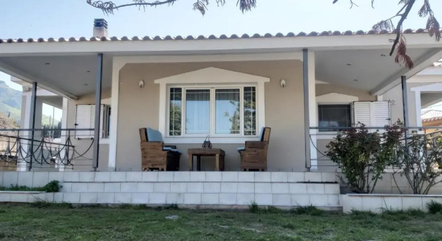 Вилла Fina's House