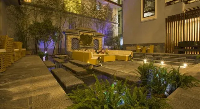 Immersing Hotel & Resorts Old Town of Lijiang