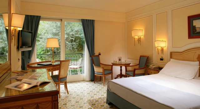 Двухместный номер Classic с балконом Grand Hotel Capodimonte