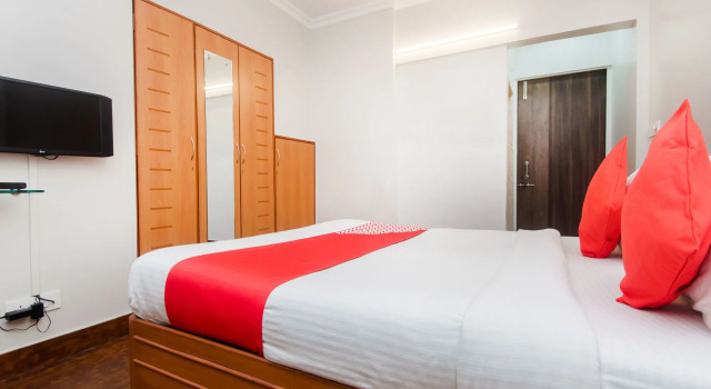 Executive Homes by OYO Rooms, Забронировать Отель Отели штата Махараштры 3 звезды, 3*