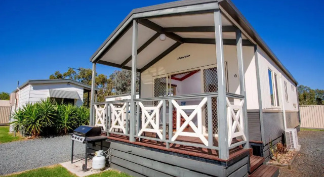 Номер Deluxe Yarrawonga Mulwala Holiday Park