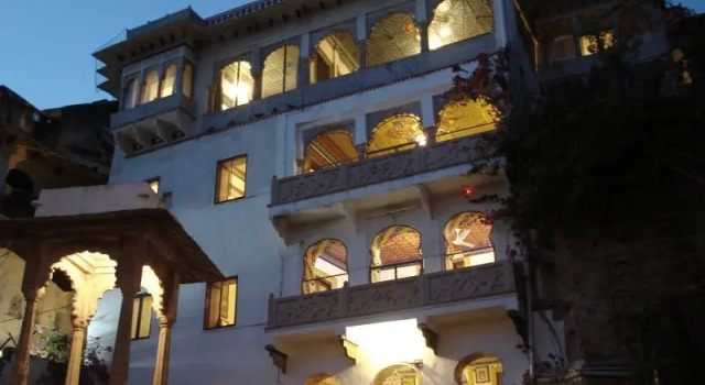 Номер Standard Haveli Braj Bhushanjee Heritage Hotel and Museum