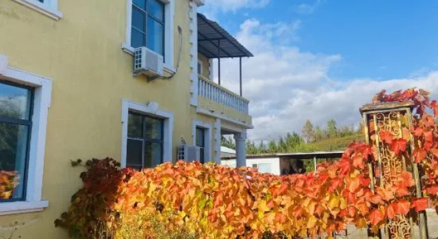 Moon town hot springs resort hotel, Book Resort Hotels in Inner Mongolia with Parking, Parking