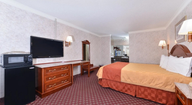 Двухместный номер Standard с балконом Americas Best Value Inn & Suites - Fontana
