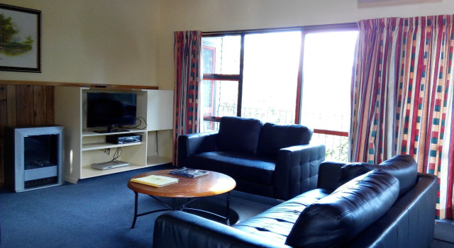 Larchwood Motel