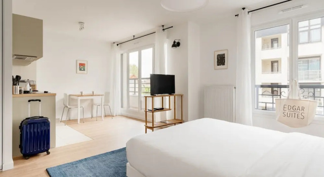 Люкс Comfort Edgar Suites Châtillon