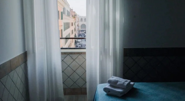 Трёхместный номер Deluxe Square Inn