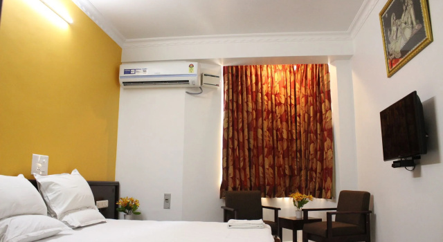 Sri Aarvee Hotels