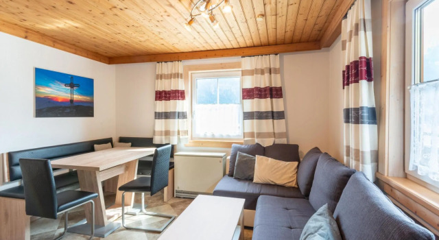 Romantic apartment in Bramberg with garden, Rezervovat Apartmán Bramberg am Wildkogel Wildkogel Arena
