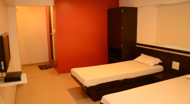 Hotel Palms Residency