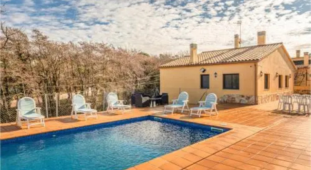 Four bedroom Holiday Home In Macanet De La Selva, Забронировать Отель Монт Барбат Провинция Жирона