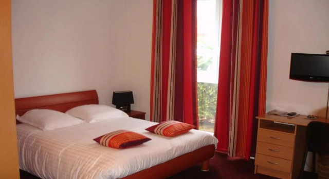 Agape Htel, Rezervasyon Otel Bessines Poitou-Charentes