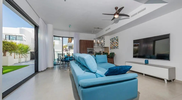 Stylish Villa 2018,Pool,3B.R.Wifi,Netflix, Book Villa San Fulgencio Valencia Community