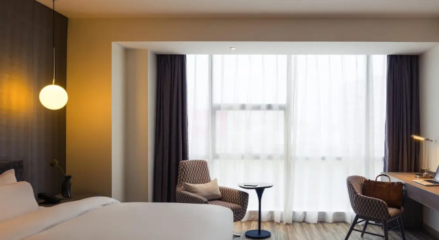 Четырёхместный семейный номер Standard Mercure Shanghai Hongqiao South