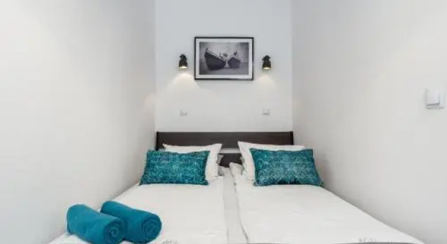 Bently Apartments I, Varaa Huoneisto Hotellit Pommeri pysäköinnillä, Pysäköinti