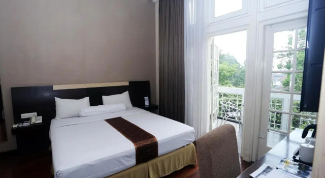 Двухместный номер Deluxe с балконом Vio Hotel Cimanuk Bandung