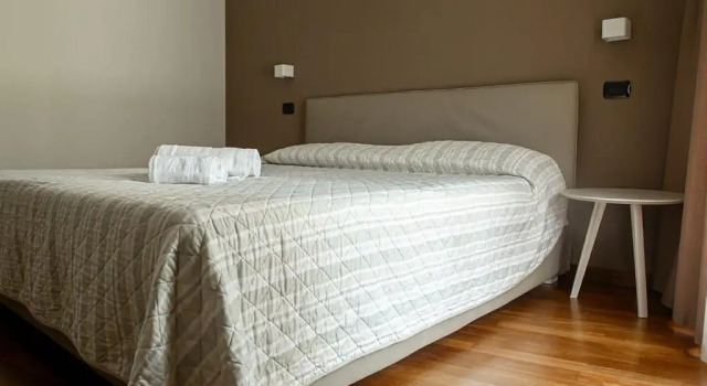 Sirmione Rosselli Apartments, Забронировать Апартаменты/квартира Апартаменты Колумбария Сирмионе, Апартаменты/квартира