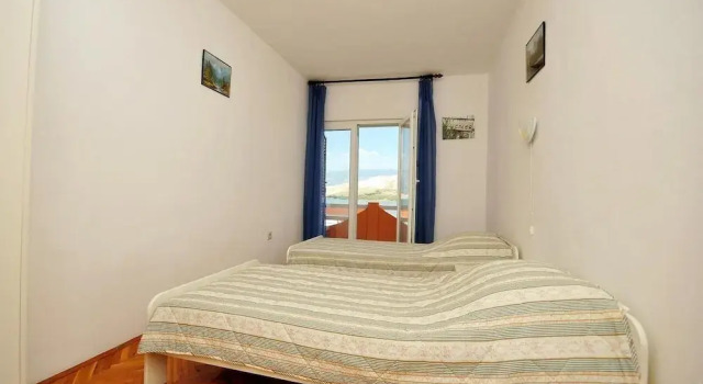 Bistro - Close to sea & Cosy - A2 KAT, Book Hotel Pag Pag øen