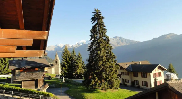 Кровать в общем номере MAP Verbier-Village