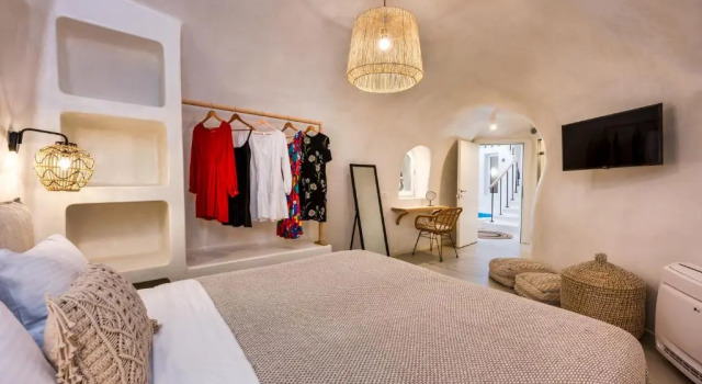 Hill Suites, Забронировать Отель Отели Тиры с парковкой, рядом с Культурный центр Гизи Мегарон, Парковка