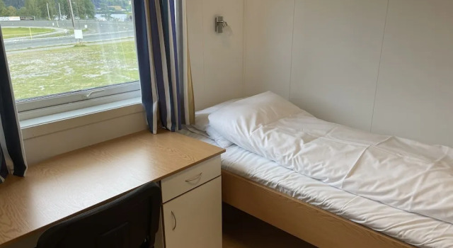 Biri Arena Overnatting, Rezervovat Hotel Biri 