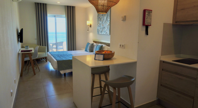 Clube Porto Mos - Sunplace Hotels & Beach Resort, Забронировать Отель Лагуш Барловенто