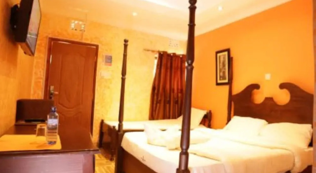 VIP Hotel Madeya, Book Hotel Hotels in Siaya with Parking, Parking