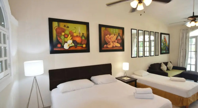 Студия Deluxe с красивым видом из окна Tulipanes Cancun