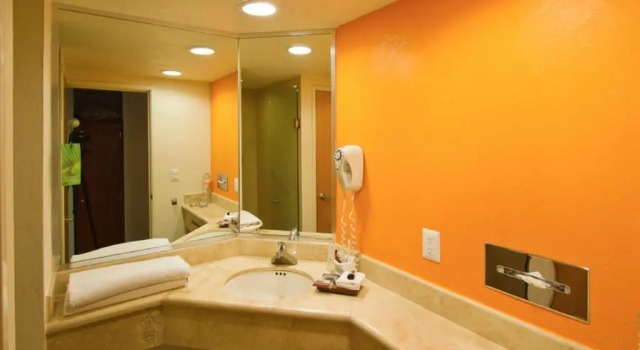 Четырёхместный номер Standard Holiday Inn Orizaba by IHG
