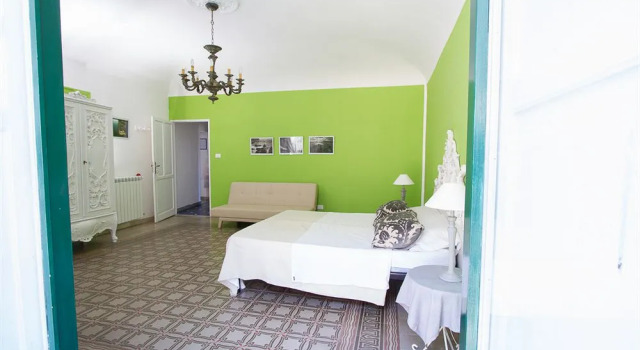 Fuitina B&B, Забронировать Отель «постель и завтрак» Отели Палермо с парковкой, рядом с Кафедральный собор, Парковка