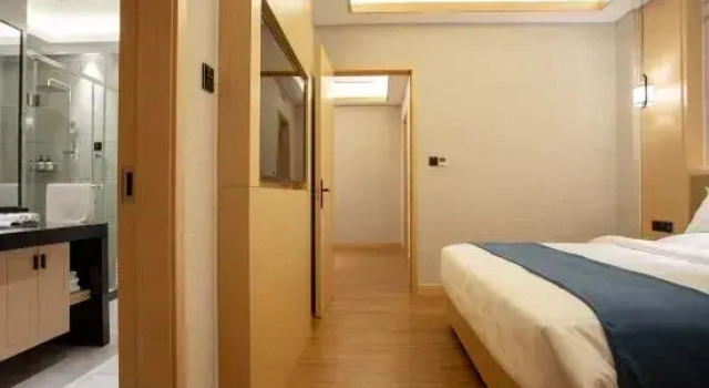 Suite Deluxe GreenTree Eastern Hotel (Hua County Wuzhou New Era Plaza)