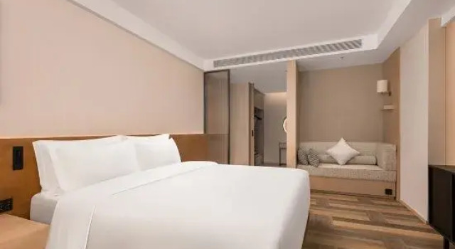 Люкс MEHOOD LESTIE Hotel (Qingdao Vientiane City, May Fourth Square)