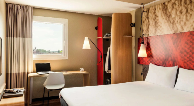 Номер Standard ibis Massy
