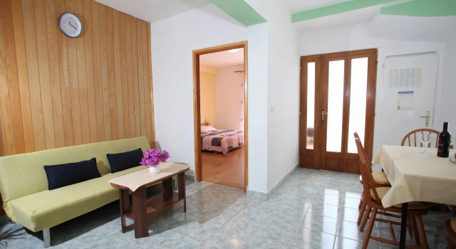 Apartmani Kovacic, Buchen Sie Hotel Hotels in Gespanschaft Split-Dalmatien mit Pool, Schwimmbad