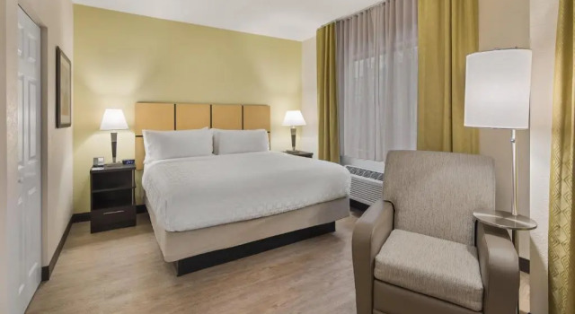 Номер Standard Candlewood Suites - Charlotte - Arrowood by IHG