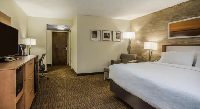 Двухместный номер Executive Holiday Inn Saratoga Springs by IHG