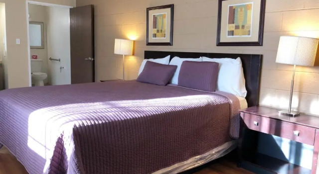 Royal Inn and Suites, Rezerwuj Hotel Hotele w Hemet z parkingiem, Parking